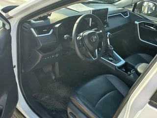 2020 Toyota RAV4 V (XA50), белый, 3395000 рублей, вид 5