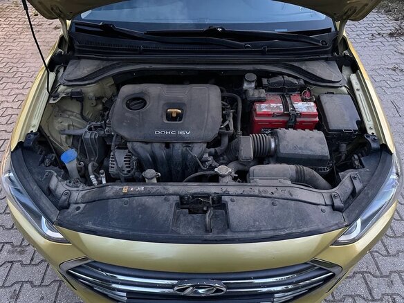 2016 Hyundai Elantra VI (AD), жёлтый, 1570000 рублей - вид 8