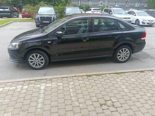 2014 Volkswagen Polo V, чёрный, 650000 рублей, вид 4