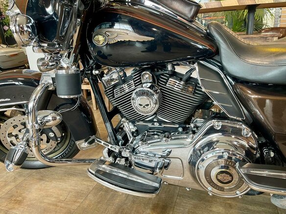 2013 Harley-Davidson Tri Glide, коричневый, 2500000 рублей - вид 13