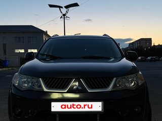 2007 Mitsubishi Outlander II, чёрный, 900000 рублей, вид 2