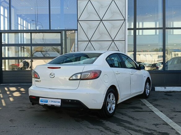 2011 Mazda 3 II (BL), белый, 749000 рублей - вид 4