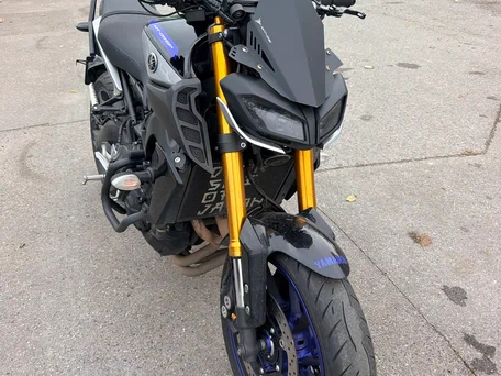 2019 Yamaha MT-09 (FZ-09), синий, 1100000 рублей, вид 1