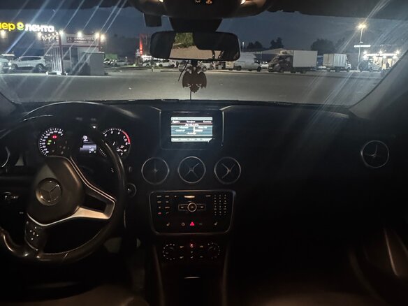 2014 Mercedes-Benz A-Класс 180 III (W176), чёрный, 950000 рублей - вид 10