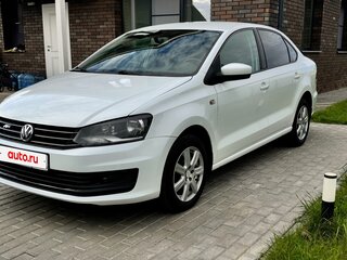 2015 Volkswagen Polo V Рестайлинг, белый, 1200000 рублей, вид 2