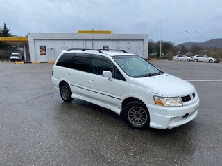 1999 Nissan Bassara, белый, 470000 рублей, вид 1