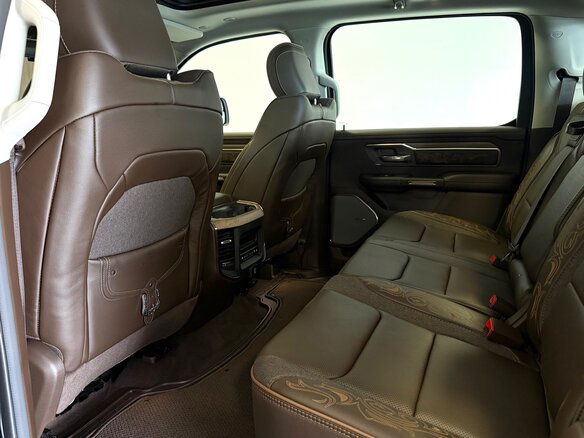 2026 Ram 1500 Crew Cab eTorque V Рестайлинг, чёрный, 11290000 рублей - вид 13