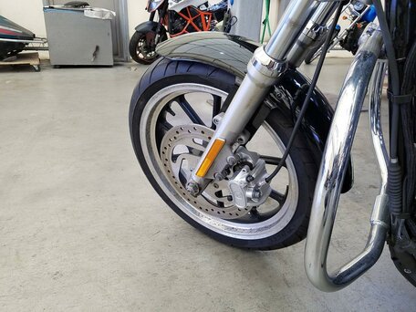 2015 Harley-Davidson Sportster 883, чёрный, 777000 рублей, вид 4
