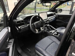 2026 Toyota 4Runner VI, чёрный, 12990000 рублей, вид 2