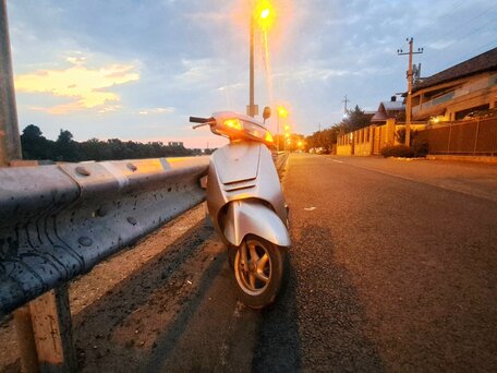 1999 Honda Lead 100, серый, 95000 рублей, вид 1