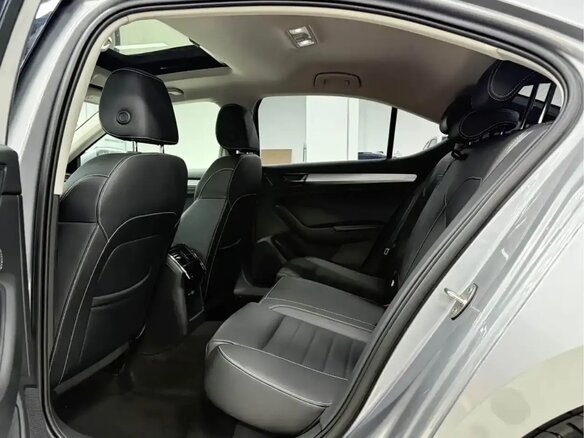 2023 Skoda Superb III Рестайлинг, серый, 2510000 рублей - вид 16
