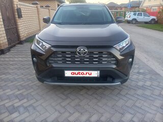 2020 Toyota RAV4 V (XA50), коричневый, 2890000 рублей, вид 1