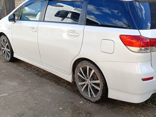 2009 Toyota Wish II, белый, 975000 рублей, вид 5
