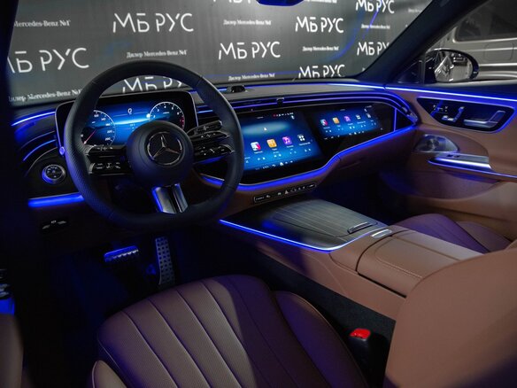 2026 Mercedes-Benz E-Класс 300 VI (W214, S214), чёрный - вид 13