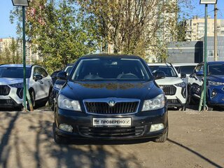 2013 Skoda Octavia II (A5) Рестайлинг, чёрный, 699000 рублей, вид 2