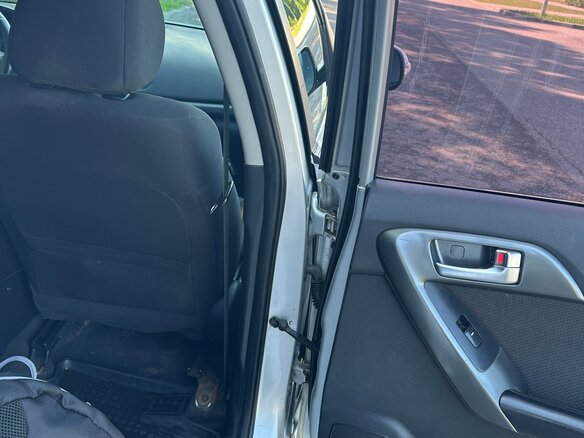 2009 Kia Cerato 4-speed II, серебристый, 450000 рублей - вид 9