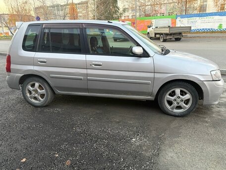 2001 Mazda Demio I (DW), серебристый, 169000 рублей, вид 4