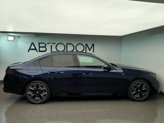 2024 BMW 5 серии 520d xDrive VIII (G60/G61/G68), синий, 11500000 рублей, вид 5