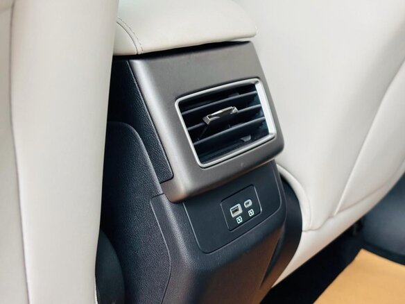 2025 BYD Yuan Up 32 kWh, белый - вид 13