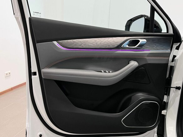 2026 Geely Galaxy M7, белый - вид 21