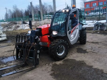 2021 Manitou MT, красный, 8000000 рублей, вид 2