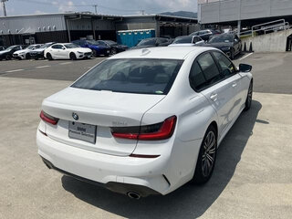 2022 BMW 3 серии 318i VII (G2x), белый, 2750000 рублей, вид 2