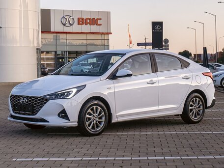 2020 Hyundai Solaris II Рестайлинг, белый, 1435000 рублей, вид 1