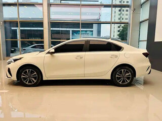 2023 Kia K3 II (China Market) Рестайлинг, белый, 1550004 рублей, вид 5