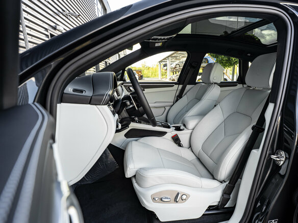 2026 Porsche Macan I Рестайлинг 2, серый, 14990000 рублей - вид 16