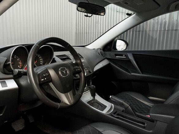 2011 Mazda 3 II (BL), чёрный, 830000 рублей - вид 8