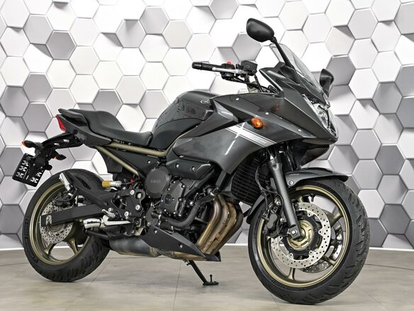 2012 Yamaha XJ6 (FZ6R), серый, 525000 рублей