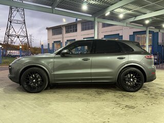2019 Porsche Cayenne III, серый, 4850000 рублей, вид 2