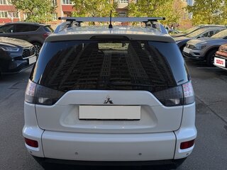 2010 Mitsubishi Outlander II Рестайлинг, белый, 1190000 рублей, вид 4