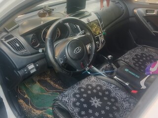 2011 Kia Cerato 6-speed II, белый, 870000 рублей, вид 4