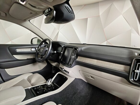 2019 Volvo XC40 I, бежевый - вид 12