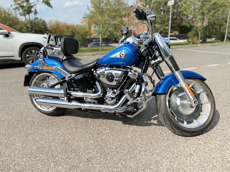 2025 Harley-Davidson Fat Boy, синий, 2950000 рублей, вид 3