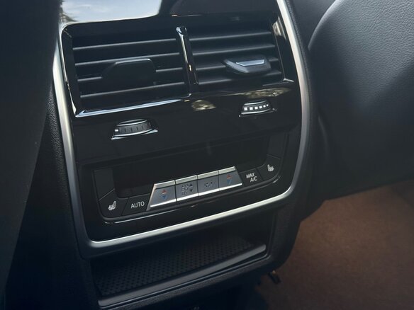 2025 BMW X5 40i IV (G05/G18) Рестайлинг, белый, 13000000 рублей - вид 17