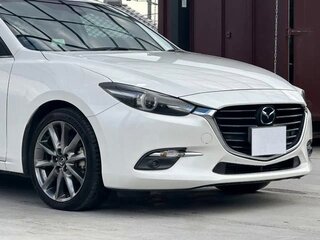 2019 Mazda Axela III Рестайлинг, белый, 957000 рублей, вид 4