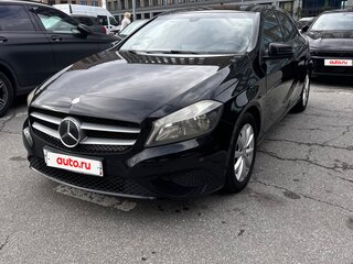 2013 Mercedes-Benz A-Класс 180 III (W176), чёрный, 1090000 рублей, вид 1