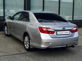 2013 Toyota Camry VII (XV50), серый, 1374000 рублей, вид 3