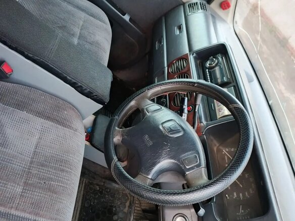 2000 Honda Stepwgn I Рестайлинг, чёрный, 300000 рублей - вид 7