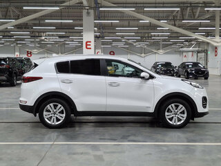 2018 Kia Sportage IV Рестайлинг, белый, 2249000 рублей, вид 4