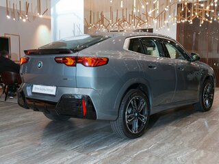 2024 BMW X2 sDrive25i II (U10), серый, 5200000 рублей, вид 3