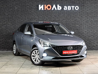 2020 Hyundai Solaris II Рестайлинг, серебристый, 1570000 рублей, вид 3