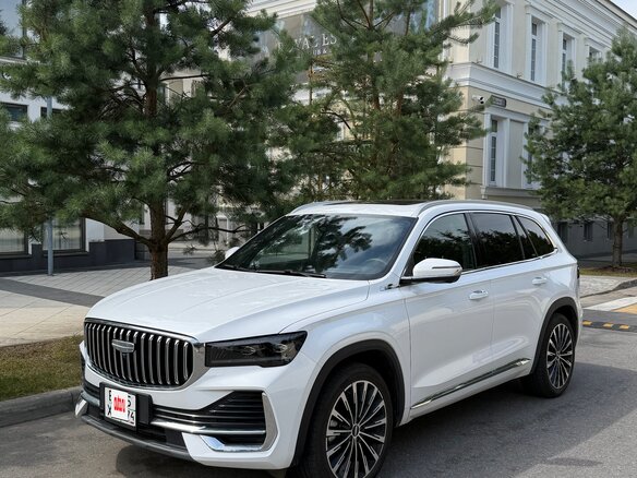 2025 Geely Monjaro (Xingyue L) I Рестайлинг (China Market), белый, 3770000 рублей
