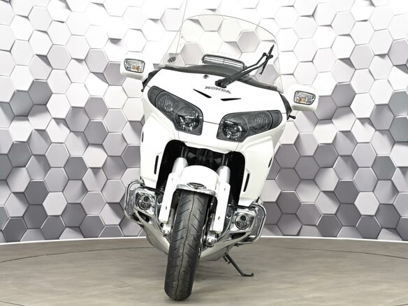 2012 Honda GL 1800 Gold Wing, белый - вид 8