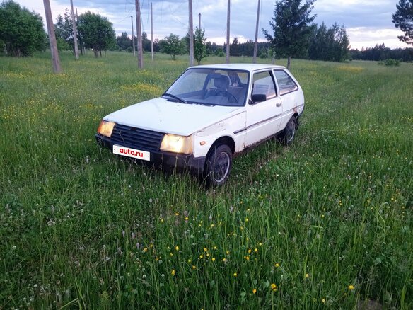 1990 ЗАЗ 1102 «Таврия» 1102, белый, 25000 рублей