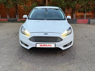 2017 Ford Focus III Рестайлинг, белый, 1200000 рублей, вид 1