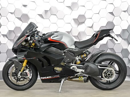 2021 Ducati Panigale V4, чёрный, 2599000 рублей, вид 4