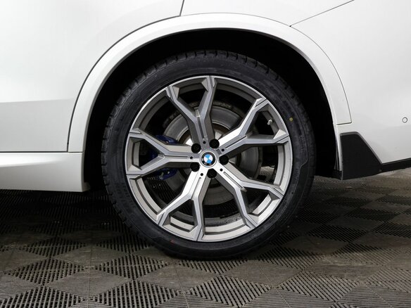 2020 BMW X5 40d IV (G05/G18), белый, 6970000 рублей - вид 38